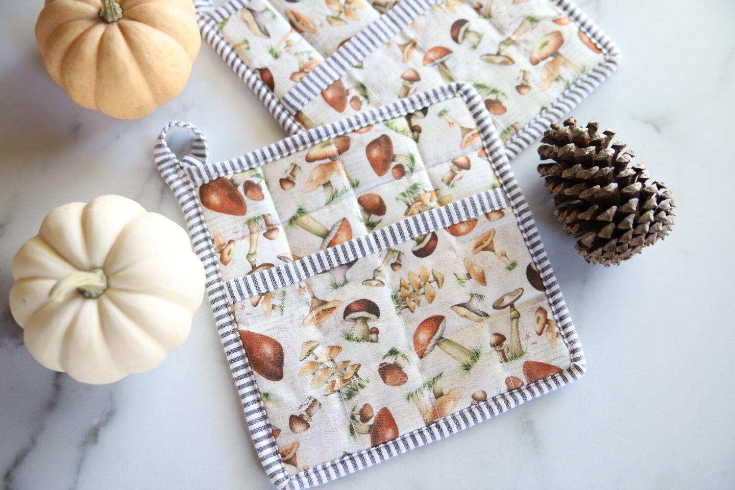 Sew a Simple Potholder Gracefully Home